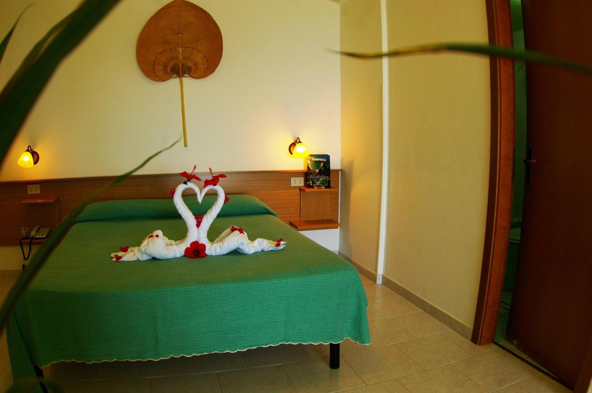 Hotel Marinella Capo Vaticano Eksteriør billede