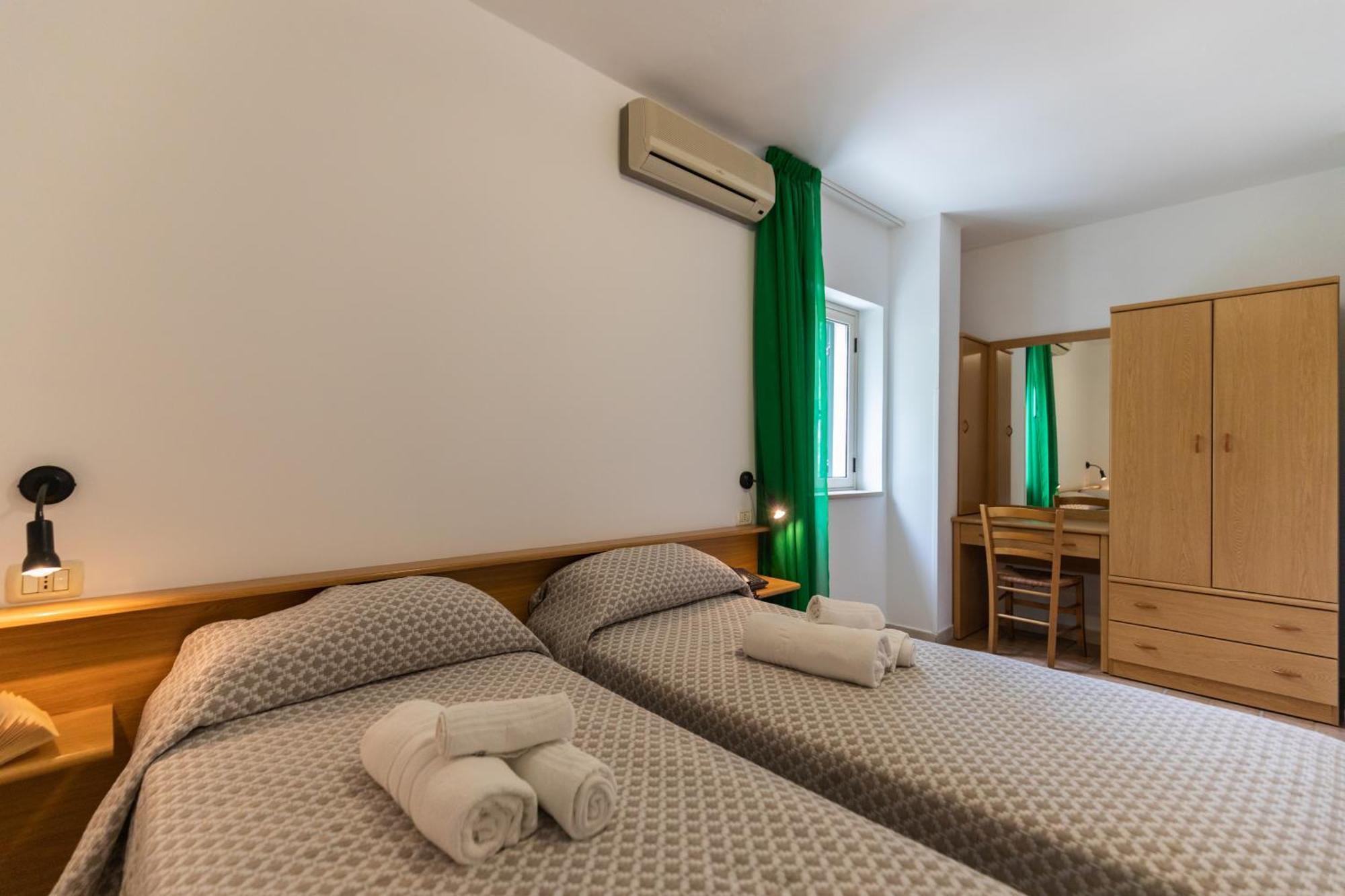 Hotel Marinella Capo Vaticano Eksteriør billede