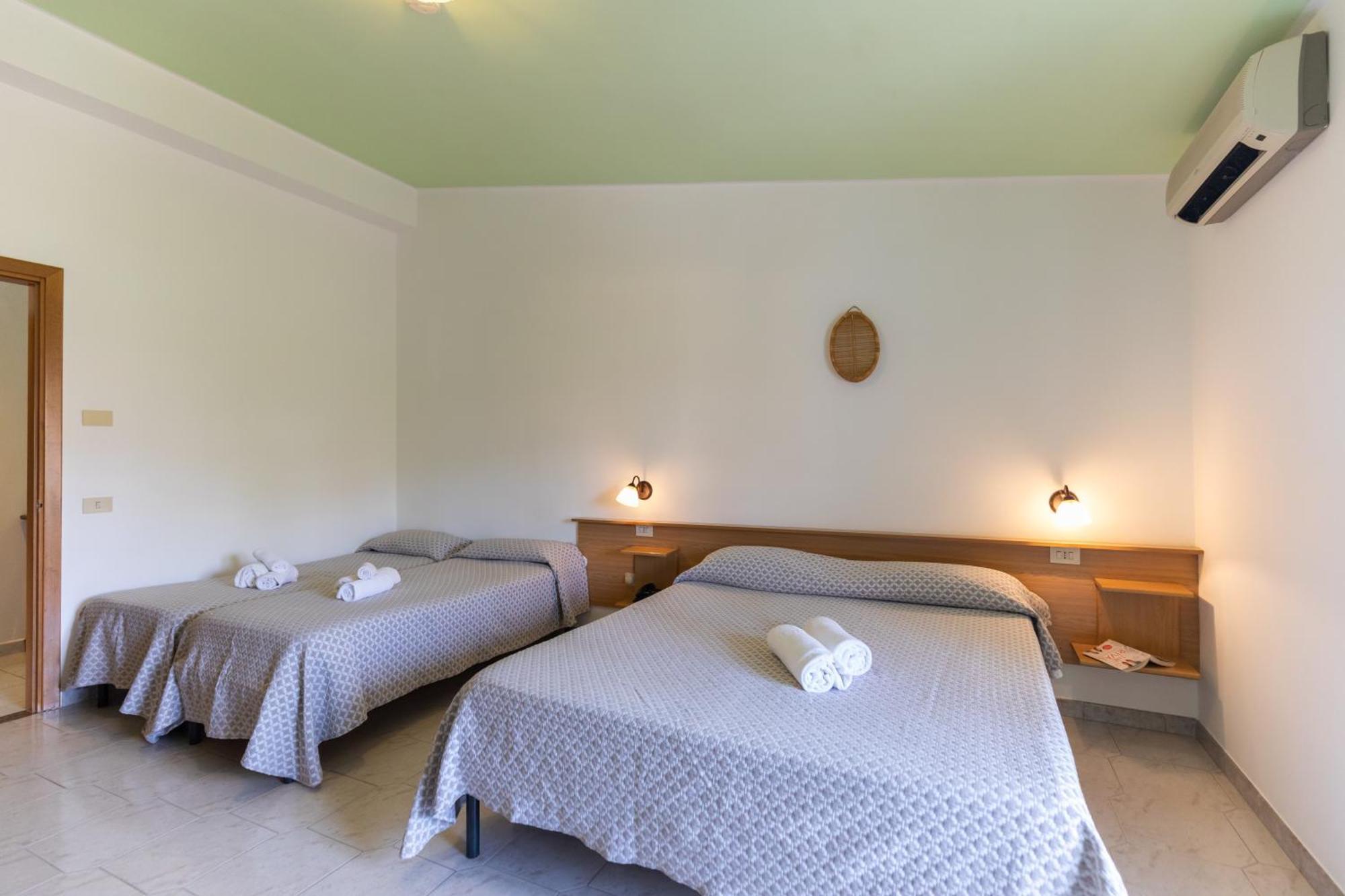 Hotel Marinella Capo Vaticano Eksteriør billede